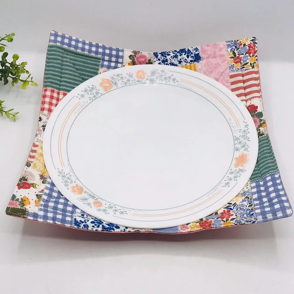 Microwave Dinner Plate Cozy: Reversible, Patchwork Rose Floral Cottage Garden